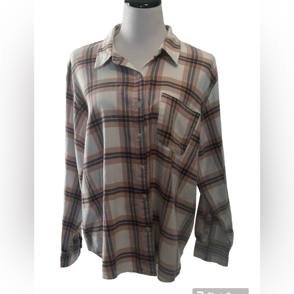 Universal thread, women’s flannel long sleeve shirt